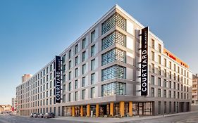 Courtyard By Marriott Cologne Hotell Exterior photo