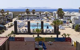 Vik Coral Beach Hotell Playa Blanca  Exterior photo