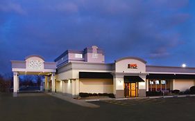 Four Points By Sheraton Cleveland Airport Hotell Exterior photo