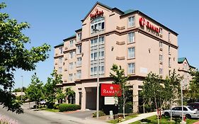 Ramada By Wyndham Seatac Airport Hotell Exterior photo