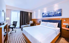 Hampton By Hilton Warsaw Airport Hotell Exterior photo