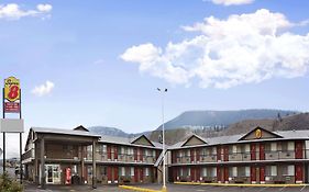 Super 8 By Wyndham Kamloops East Motell Exterior photo