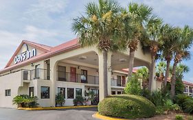 Days Inn By Wyndham Destin Exterior photo