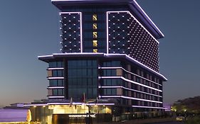 Golden Tulip Istanbul Bayrampasa Hotell Exterior photo