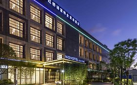 Novotel Suites Shanghai Hongqiao Exterior photo