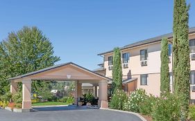 Super 8 By Wyndham Grants Pass Motell Exterior photo