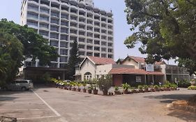 Woodlands Hotell Bangalore Exterior photo
