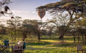 Gnu Ndutu Camp Villa Sinoni Exterior photo