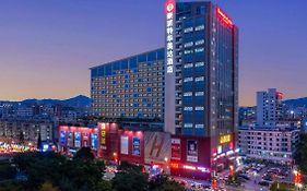 Shenzhen Ramada Plaza, North Railway Station Hotell Exterior photo