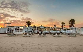 ### Appartamenti Sulla Spiaggia Al Poetto ### Cagliari Exterior photo