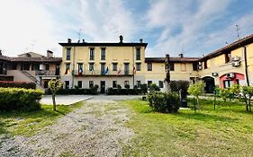 Hotel Duca Di Tromello Exterior photo