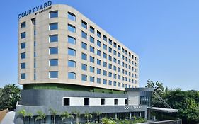 Courtyard By Marriott Nashik Hotell Exterior photo