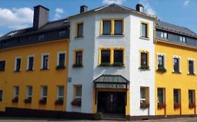 Gasthof & Hotel Zur Linde Thum Exterior photo