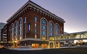 Hilton Garden Inn Kalamazoo Downtown Exterior photo