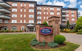 Hampton Inn & Suites Stamford Exterior photo