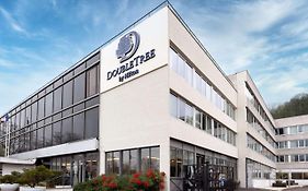 Doubletree By Hilton Paris Bougival Hotell Exterior photo