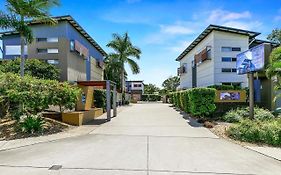 Quarterdecks Retreat Villa Urangan Exterior photo