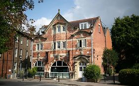 One Warwick Park Hotel Royal Tunbridge Wells Exterior photo