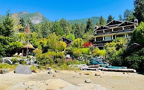 The Tuwanek Hotel And Spa Sechelt Exterior photo