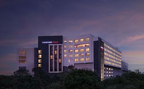 Courtyard By Marriott Bhopal Hotell Exterior photo