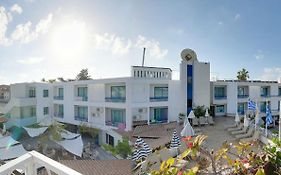 Nereus Hotel By Imh Europe Travel And Tours Paphos Exterior photo