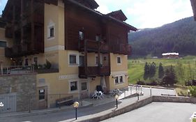 Hotel Primula Livigno Exterior photo