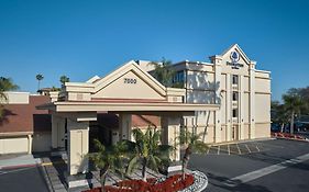 Doubletree By Hilton Buena Park Hotell Exterior photo