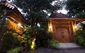 Joglo Mandapa Boutique Hotel Yogyakarta Exterior photo