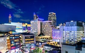 Novotel Bangkok On Siam Square Exterior photo