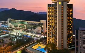 Shangri-La Shenzhen - Nearby Luohu Border, Outdoor Swimming Pool Hotell Exterior photo