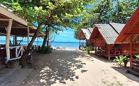 Breizh Cape Beach Bungalows Ko Lanta Exterior photo