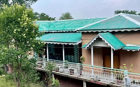 Retro Style Private Cottage Bhurban Murree Exterior photo