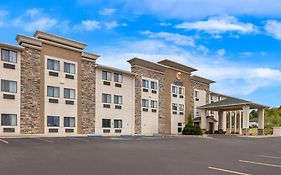 Comfort Inn & Suites Pueblo Exterior photo