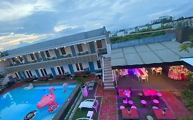 Little Rock Cebu Hotell Lapu-Lapu City Exterior photo