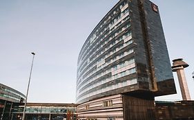 Clarion Hotel Arlanda Airport Terminal Exterior photo