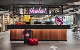 Moxy Barcelona Hotell Exterior photo