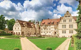 Schlosshotel Muenchhausen Aerzen Exterior photo