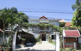 Moon'S House Luangprabang Hotell Exterior photo