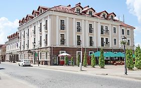 Reikartz Kamianets-Podilskyi Hotell Exterior photo