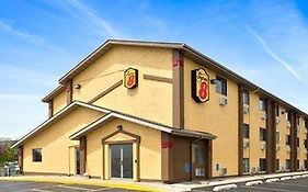 Super 8 by Wyndham Cedar Rapids Hotell Exterior photo