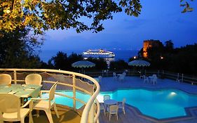 Camping Nube D'Argento Hotell Sorrento Exterior photo