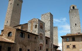 Al Pozzo Dei Desideri Hotell San Gimignano Exterior photo