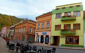 Aparthotel Pilvax Braşov Exterior photo