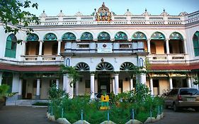 Chettinadu Mansion - An Authentic Heritage Palace Pensionat Kānādukāttān Exterior photo