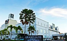 Grand Elite Hotel Pakanbaru Exterior photo