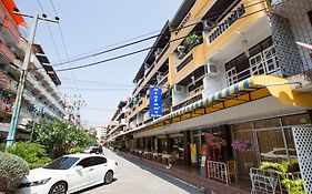 Stefan'S Guesthouse Jomtien Beach Exterior photo