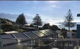 Waves Apartments Kaikoura Exterior photo