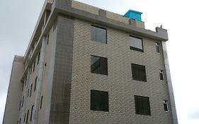 The Park Residency Hotell Greater Noida Exterior photo