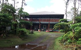 Aloha Crater Lodge Volcano Exterior photo