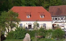 Alter Pfarrhof Hotell Wernberg-Köblitz Exterior photo